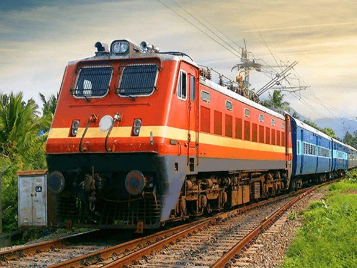 Sampoorna Kranti Express & 244 Other Trains Cancelled in Delhi