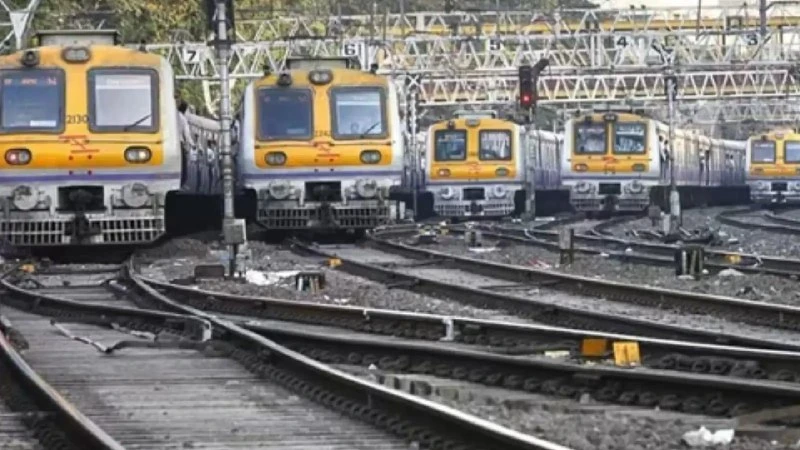 Track Heat Alert: Emergency Block Near Byculla Affects Local Trains