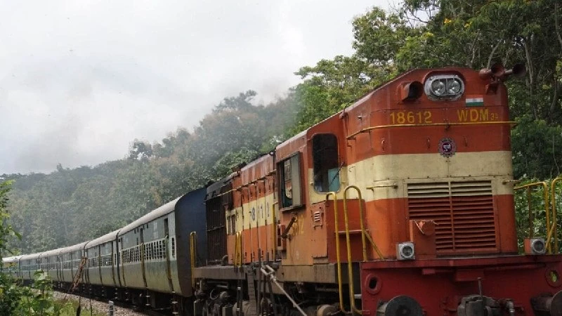 Central Railway Special Drive: Carry Original ID or Face ₹500 Fine
