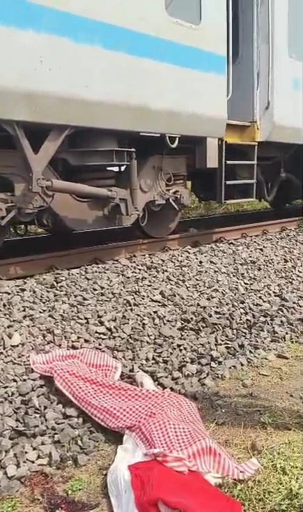 Goa Express Hits Maintenance Trolley: One Worker Killed
