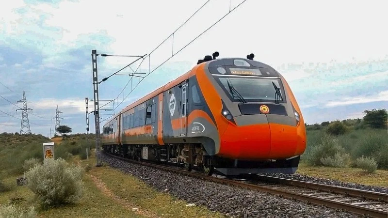 Delhi-Varanasi Vande Bharat Sleeper to Launch Oct 31