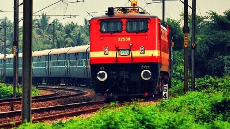 Diwali & Chhath Puja Relief: 4,000+ Special Trains Announced!