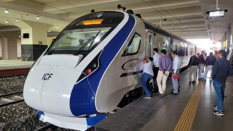 Agra Railway Manthan: MPs Demand Vande Bharat & More Stoppages