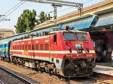 New Delhi-Howrah Festival Special: Frequency Boosted to Tri-Weekly for Festive Rush!