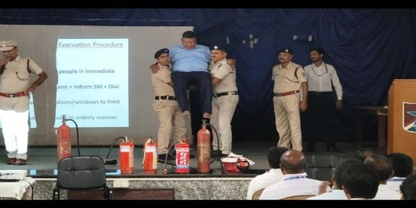 खड़गपुर मंडल: रेलवे कर्मचारियों का सातवां बैच अग्नि सुरक्षा प्रशिक्षण में हुआ शामिल!