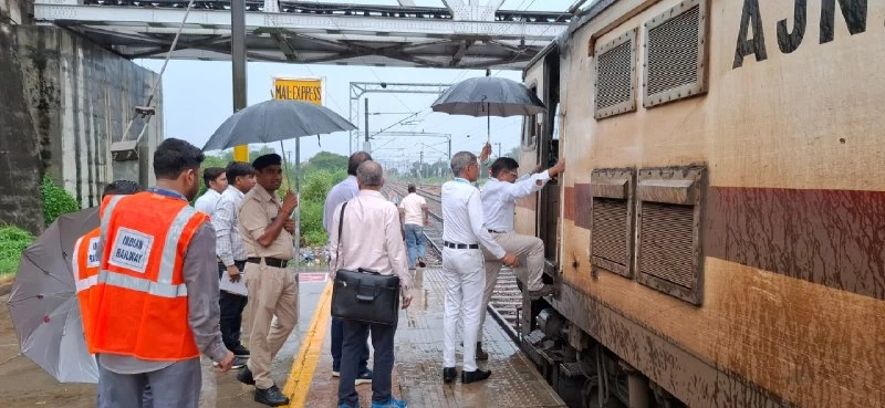 Mathura-Aligarh Rail Link: DRM Inspects Hathras Junction