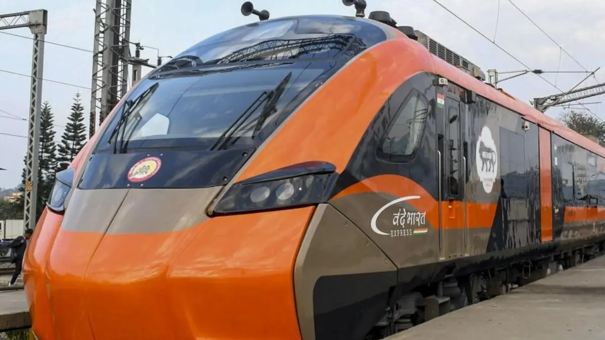PM Modi Flags Off India’s First Vande Bharat Sleeper Train from Malda, Connecting Howrah to Guwahati in 14 Hours