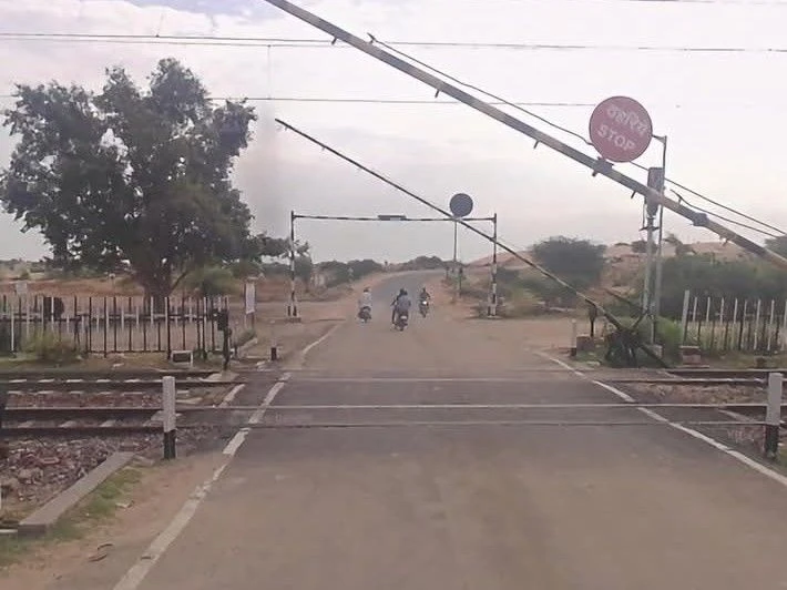 Mahajan Sardarshehar Railway Crossing LC 119 Closes For Eleven Hours