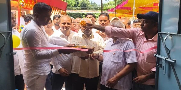 Railway employees demand restoration of old pension scheme and halt to railway privatization