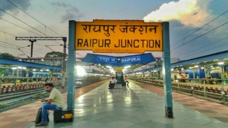 Raipur Railway Station Implements New Traffic Routes Amid Modernization Project