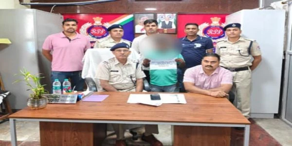 Railway Protection Force arrests ticket tout at Shalimar station with illegal passes