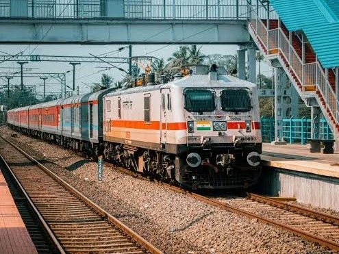 Indian Railways Operates 12500 Festive Special Trains for Upcoming Holidays