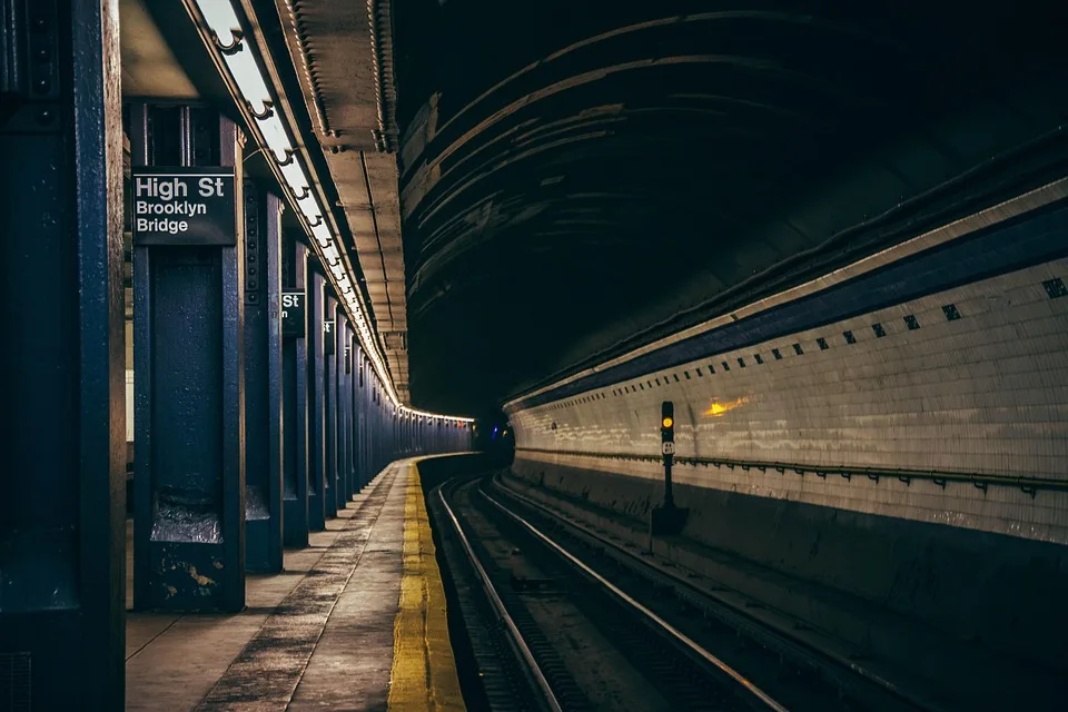 Indian Railways Launches ‘SwaRail’ Super App: One-Stop Solution for Travelers Now Available for Beta Testing on Play Store and App Store.