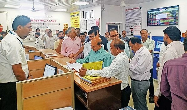 North Western Railway General Manager inspects station redevelopment progress