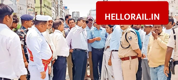 Mau Railway Overbridge: DM inspects construction work near Bal Niketan, check completion date