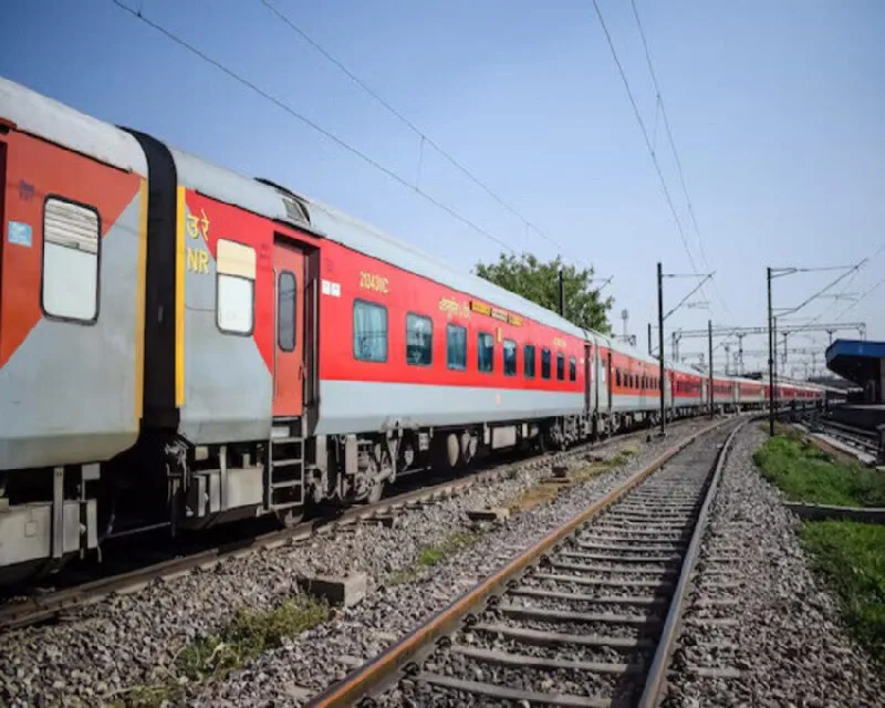 IRCTC Cancels Refund Policy for Delayed Trains, Shocking Railway Passengers Across India with New Changes.