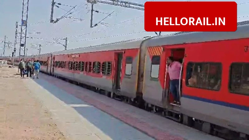Indian Railways Update: 38 extra coaches added to 16 train pairs and special train for Howrah announced