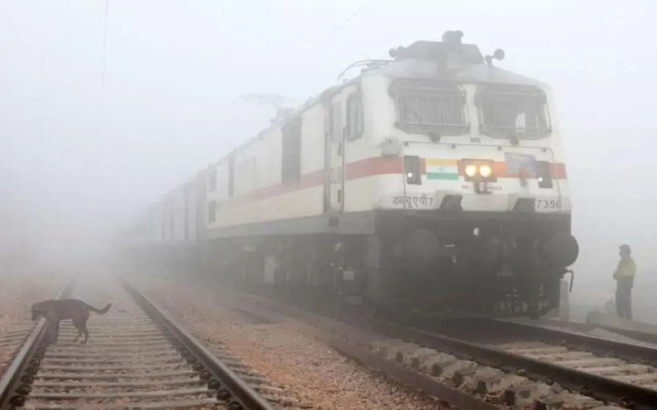 Train and Flight Delays in India Due to Dense Fog and Bad Weather Impacting Commuters Severely