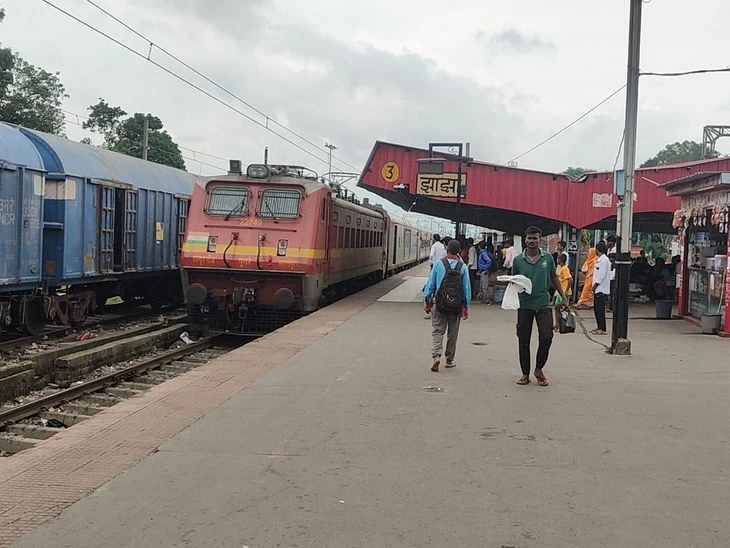 Indian Railways introduces five special train pairs for Shravani Mela 2026