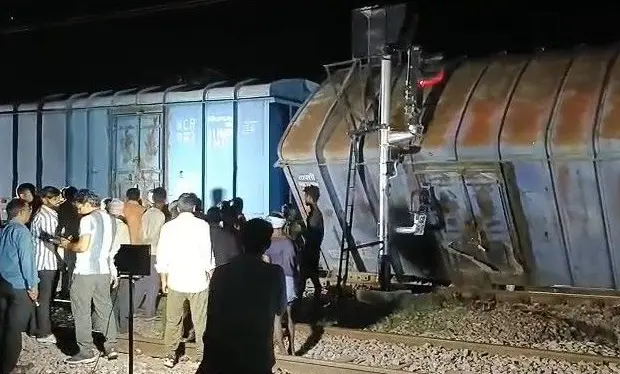 Wheat freight train derails near Gonda junction causing major rail traffic disruption