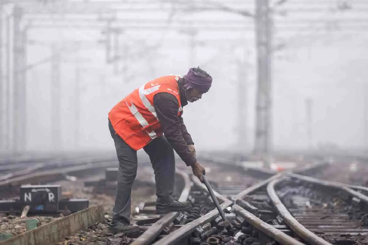 Indian Railway to Double Capacity of Busy Routes and Stations, 48 Stations Selected for Development Plan, Including Ranchi and Tatanagar.