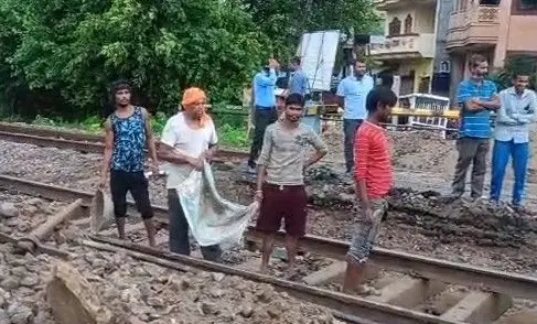 Unnao Railway Crossing 35B Closed For Three Days For Urgent Track Maintenance