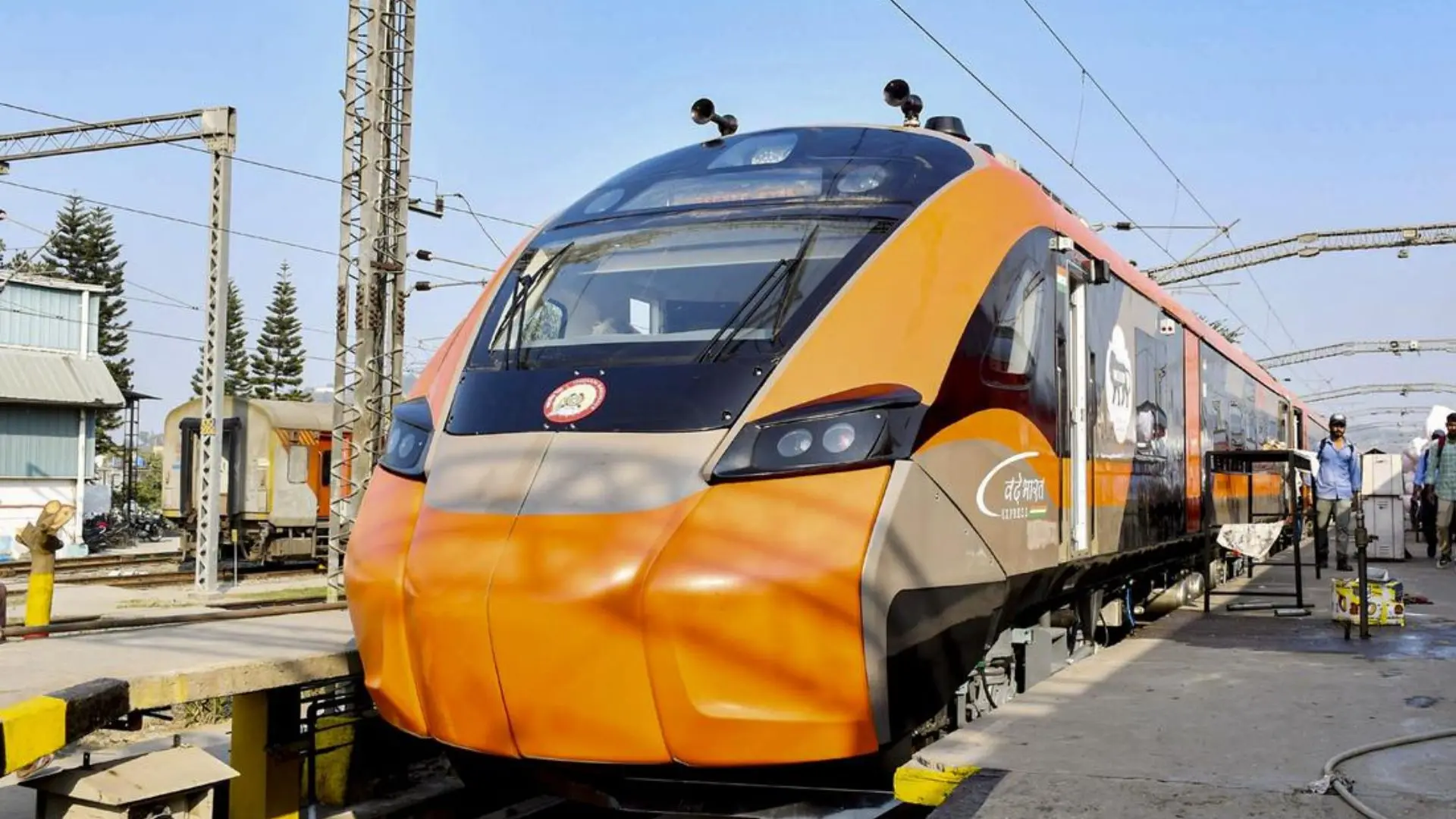 India’s First Vande Bharat Sleeper Train Launched from Howrah to Guwahati, No VIP Quota for Passengers
