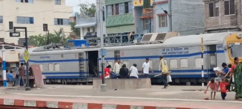 Train services disrupted in Bihar after thieves cut high tension overhead wires
