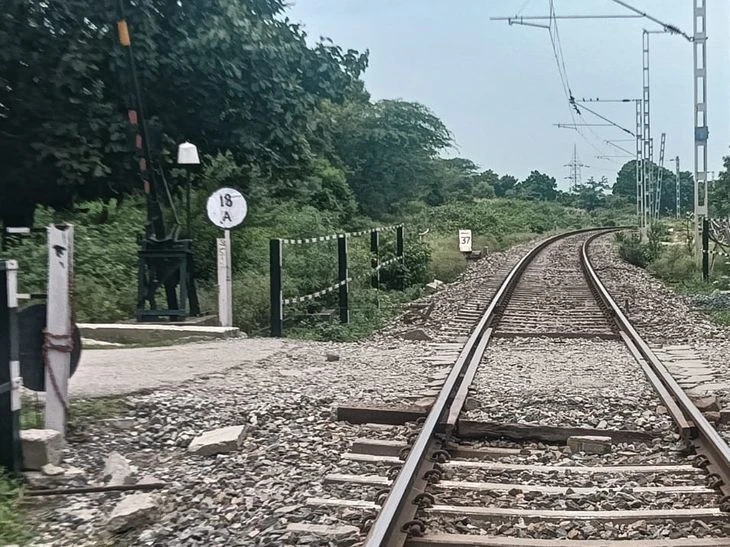 Balarda railway crossing gate 18 on Kapasan Chittorgarh line closed for maintenance today