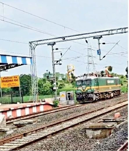 Indian Railways completes yard electrification and engine trials for Mhow Khandwa gauge conversion