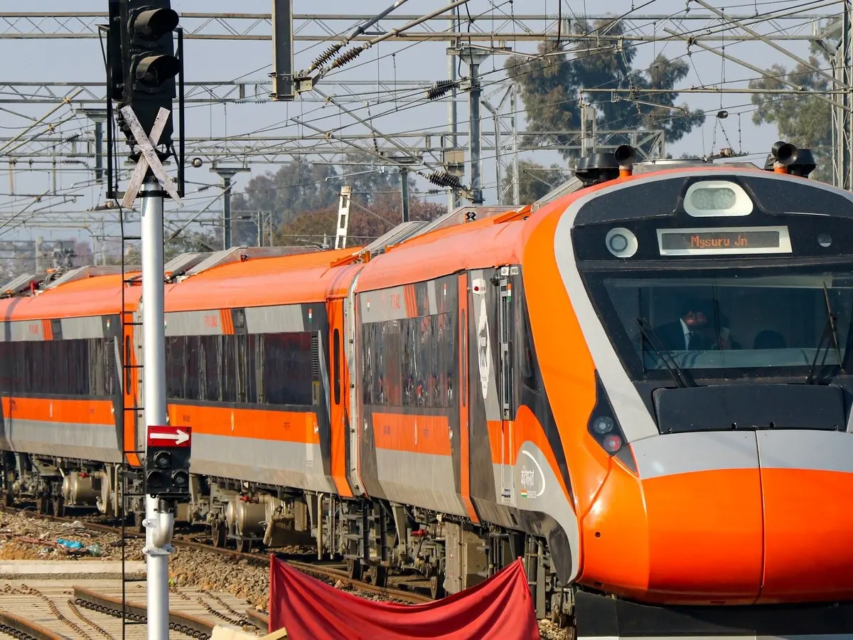 Railway Work Disrupts Gorakhpur Train Services; 43 Trains Canceled Until September 28, Over 1,000 Tickets Affected