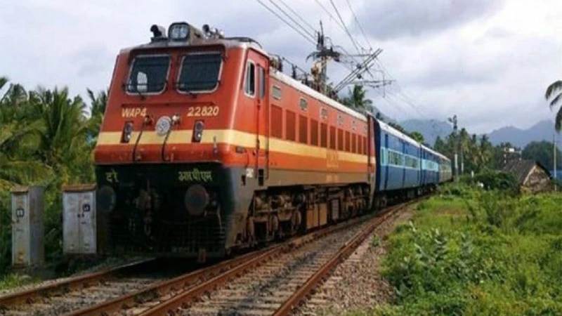 Indian Railways repays 1.93 lakh crore in debt over the last five years