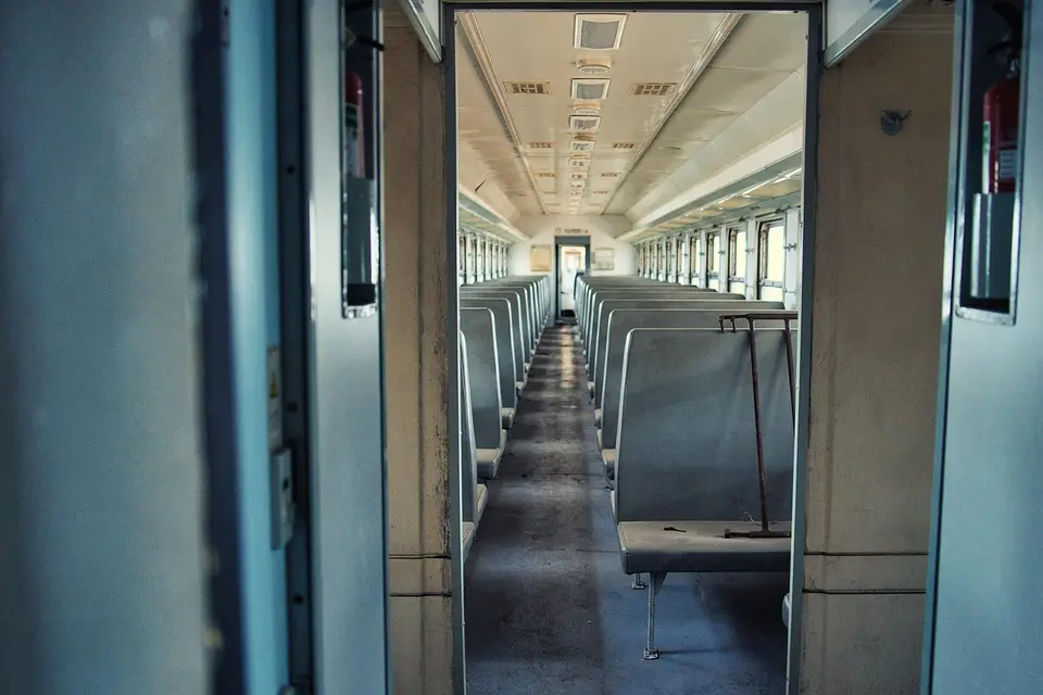 Indian Railways Under Scrutiny: YouTuber Claims Drugging and Robbery in Brahmaputra Mail, Sparks Widespread Panic Among Passengers!