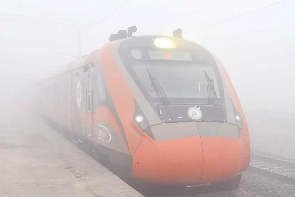 “Vande Bharat Sleeper Train Successfully Tested at 180 kmph on Kota-Nagda Section, Video Shared by Rail Minister”