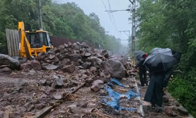 Central Railway train services face major disruptions following Lonavala ghat section landslide