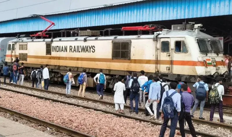 Railways Introduces Special Trains for Holi: Expanded Services from New Delhi to Bihar Amid Ticket Chaos and Price Surge
